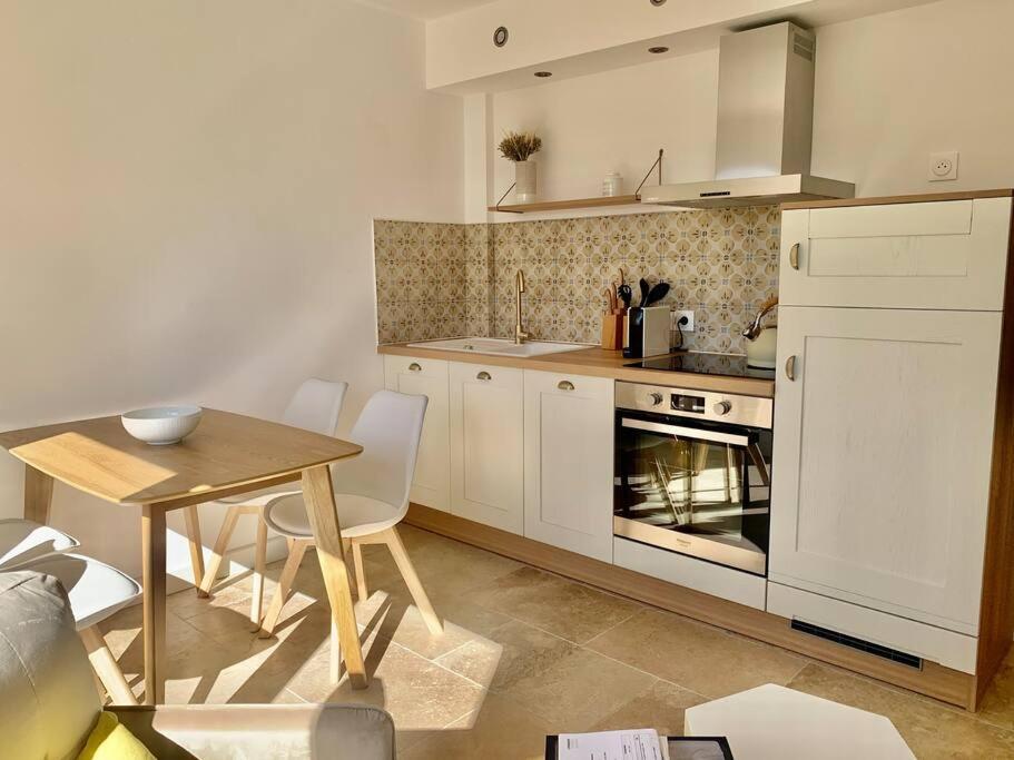 La Reposee, Bas De Villa En Plein Coeur De Vence Exteriör bild